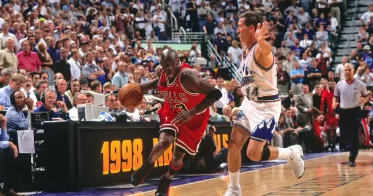 Michael Jordan’ın ayakkabıları açık arttırmada!