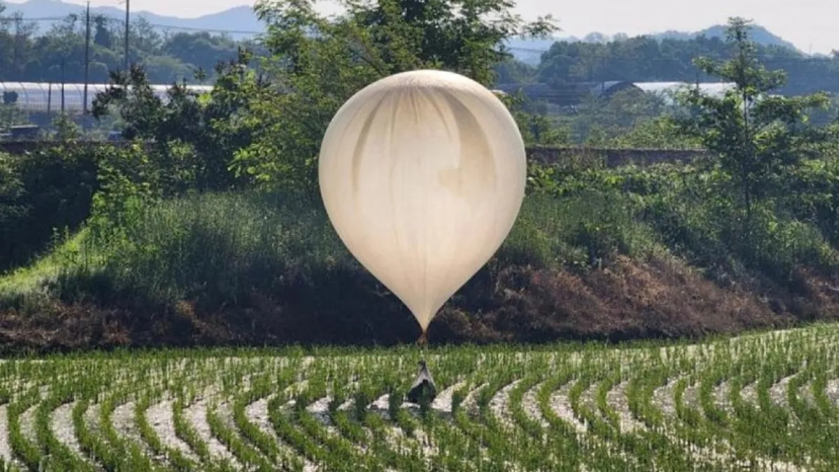 Kuzey Kore’den çöp balonu saldırısı! Yüzlercesi peş peşe havalandı Kuzey Kore’den çöp balonu saldırısı! Yüzlercesi peş peşe havalandı