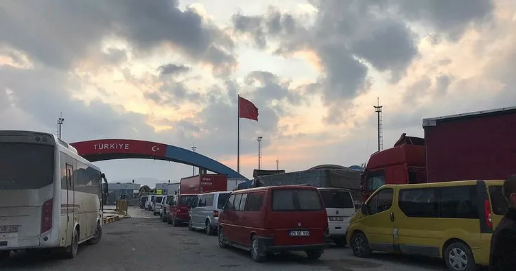 Dilucu Sınır Kapısı’nda 65 araç bekletiliyor
