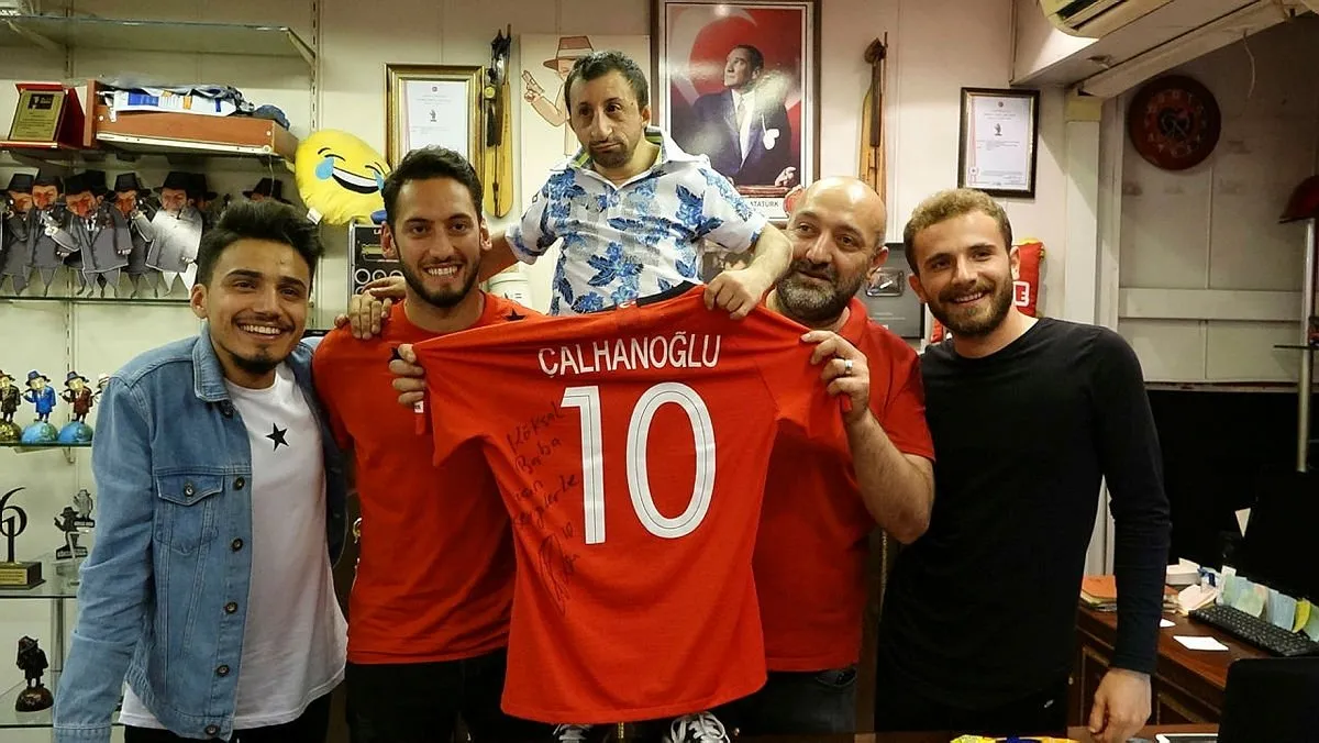 hakan calhanoglu ve yangaz dan koksal