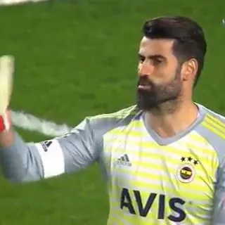 Volkan Demirel kurtardı, kurtardı, patladı!