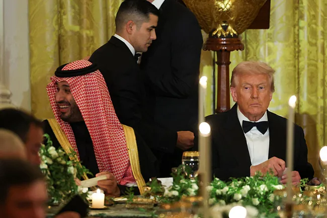 trump-suudi-arabistani-nato-uyesi-olmayan-onemli-muttefik-olarak-tanidiklarini-acikladi-1763516751066.jpeg Trump, Suudi Arabistan’ı