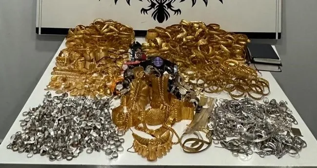 Trabzon’da altın vurgunu: 22 kişiden 3 milyon lira! Trabzon’da altın vurgunu: 22 kişiden 3 milyon lira!