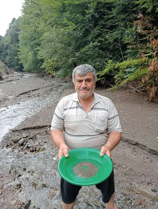 Haftada 13 gram altın buluyorlar! Haberi duyan oraya koşuyor!