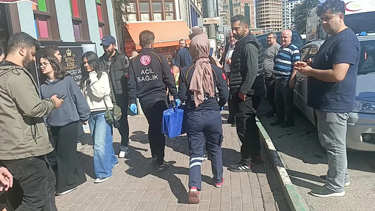 Bursa’da dövmecilerin müşteri kavgasında kan aktı: 4 yaralı! Bursa’da dövmecilerin müşteri kavgasında kan aktı: 4 yaralı!