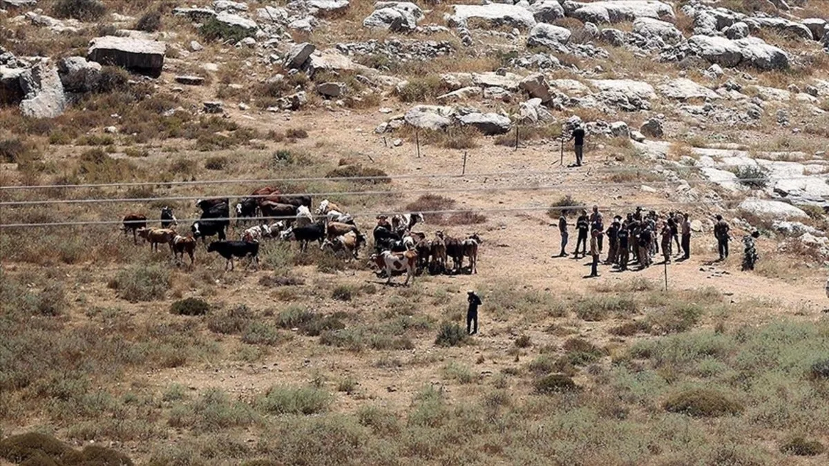 İsrail, Batı Şeria'da Filistinlilere ait arazilere el koydu