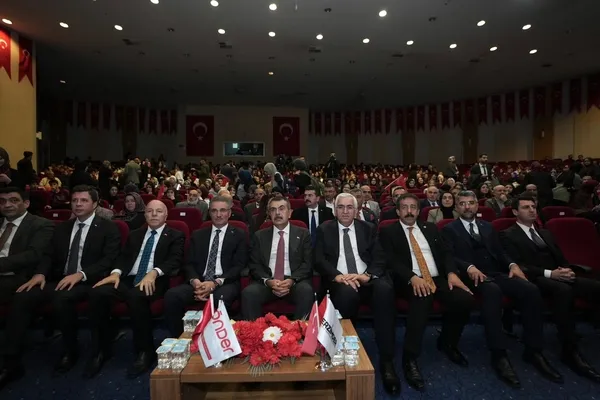 milli-egitim-bakani-tekin-imam-hatip-okullarinin-ucuncu-kurucusu-cumhurbaskanimiz-sayin-recep-tayyip-erdogandi-1793122104278.jpg