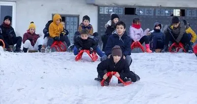 Kars’ta yarın okullar tatil mi? 14 Mart Kars’ta okullar tatil mi, hangi ilçelerde kar tatili olacak? Valilik duyurusu
