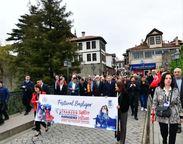 trabzonda-26-uluslararasi-karadeniz-tiyatro-festivali-basladi-1777732066497.jpg