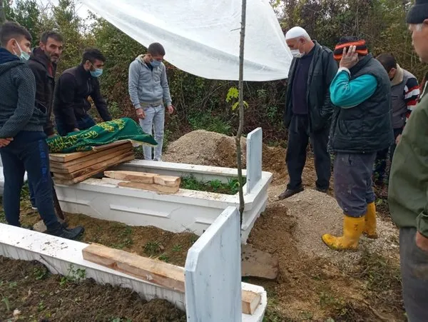 yanginda olen 2 yasindaki esila