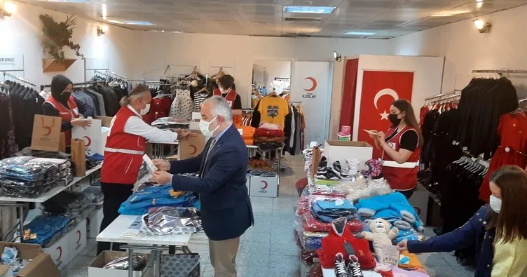 Kızılay’dan çocuklara bayram hediyesi