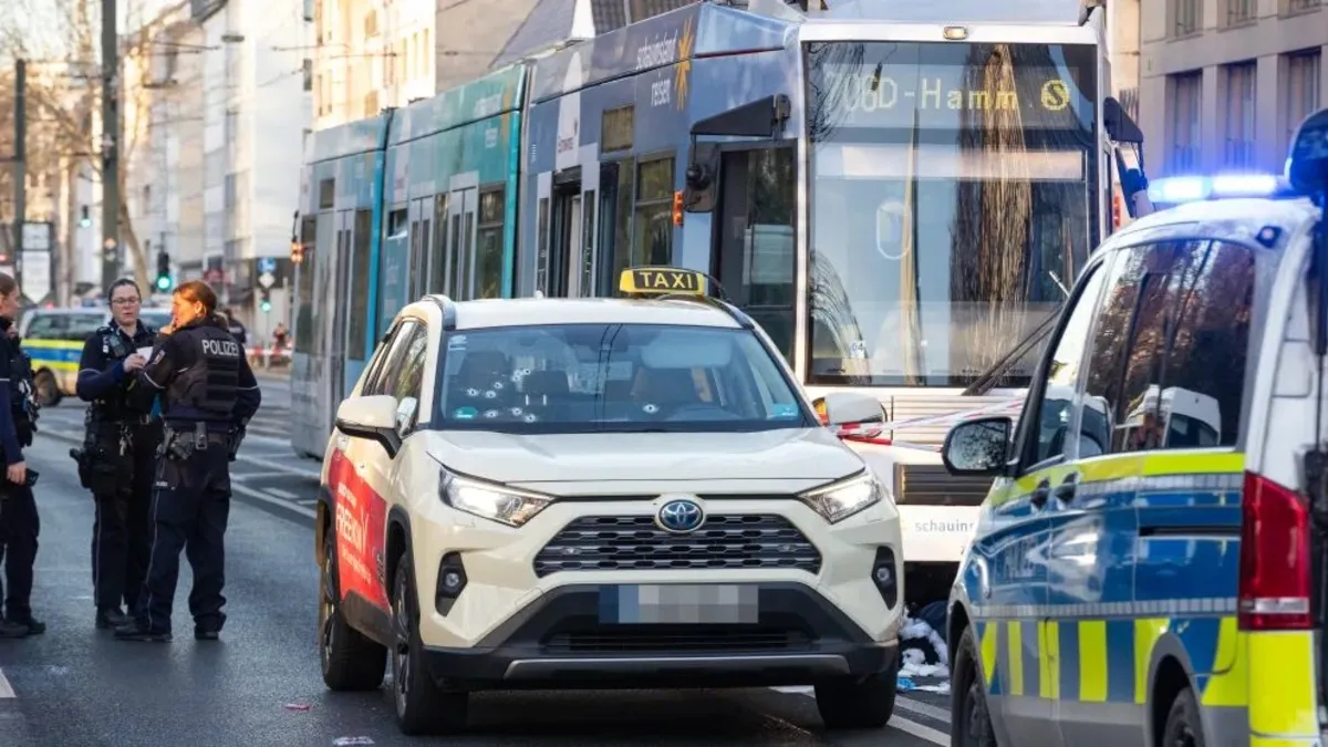 Almanya’da Baybaşinlere kanlı pusu: Avrupa’nın Escobar’ı intikam yemini etti! Yeğeni ağır yaralandı Almanya’da Baybaşinlere kanlı pusu: Avrupa’nın Escobar’ı intikam yemini etti! Yeğeni ağır yaralandı