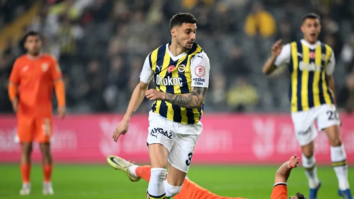Rade Krunic’ten olay Fenerbahçe sözleri! ‘Galatasaray daha vizyonlu’ – Galeri Rade Krunic’ten olay Fenerbahçe sözleri! ‘Galatasaray daha vizyonlu’ – Galeri
