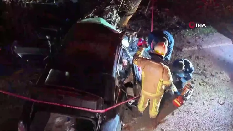 Bursa'da feci kaza: 2 ölü, 2 yaralı | Video