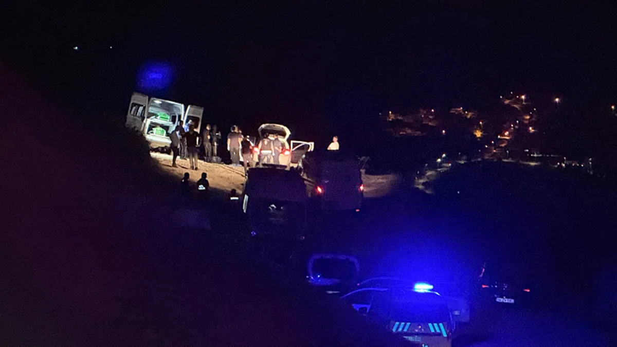 Adana’da silahlı saldırı: 3 kişi hayatını kaybetti Adana’da silahlı saldırı: 3 kişi hayatını kaybetti