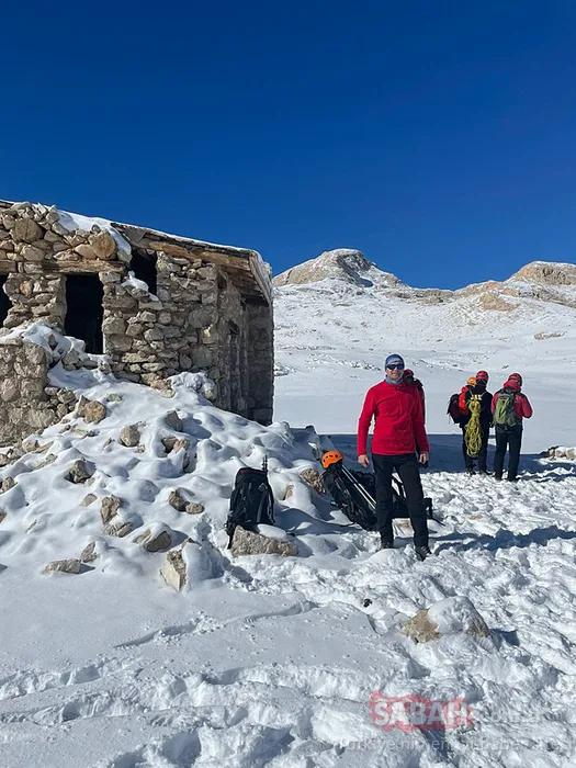 4 gün süren aramalar sonuç verdi! Belaruslu dağcılardan sevindiren haber: İki kayanın arasında 4 gün