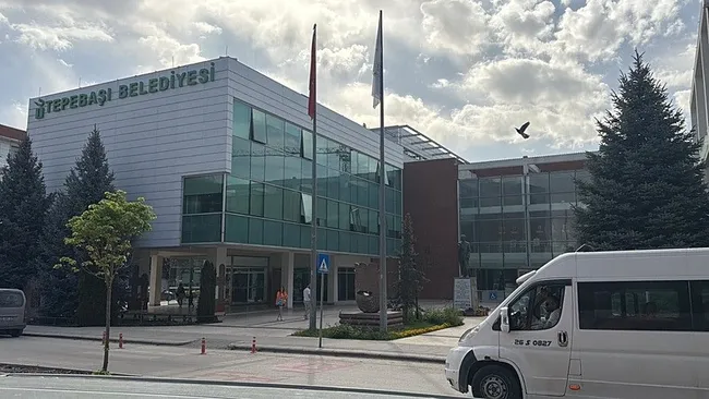 CHP'li Tepebaşı Belediyesine operasyonda 15 şüpheli tutuklandı