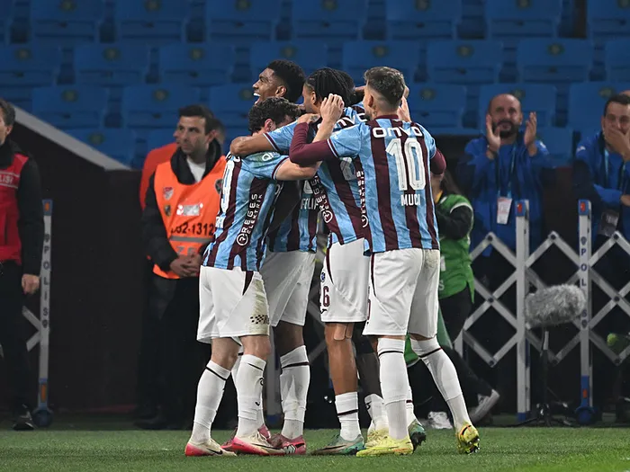 trabzonspor-seriye-bagladi-firtina-eyupsporu-2-0-maglup-etti-1761417967923.jpeg
