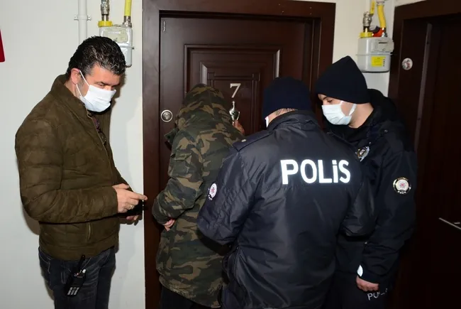 es-zamanli-operasyonda-aranan-21-kisi-yakalandi-1647634411673.jpg