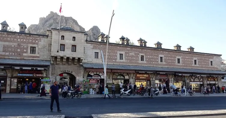 Yazdan kalma günlerde tarihi mekana yoğun ilgi