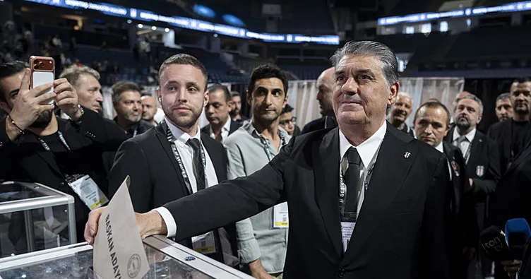 Başkan Serdal Adalı, oyunu kullandı
