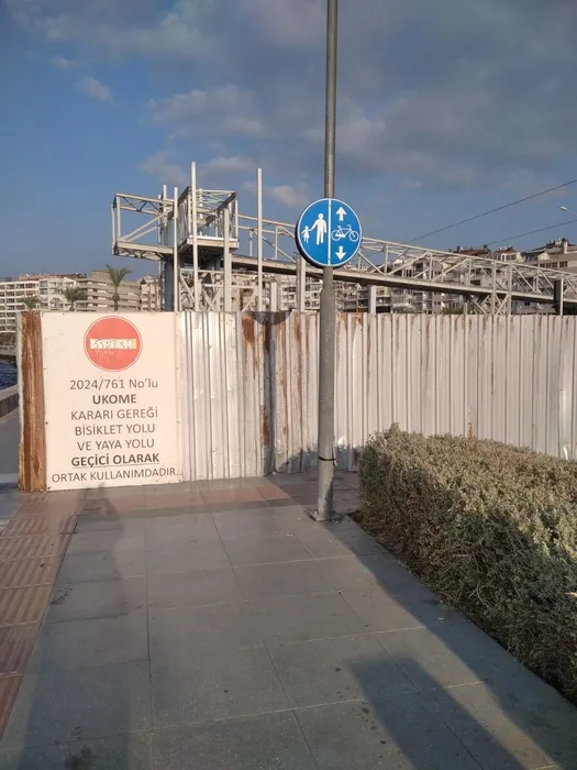 16 ayda üst geçidi bile yapamadılar! İzmir’de tam bir beceriksizlik örneği yaşanıyor