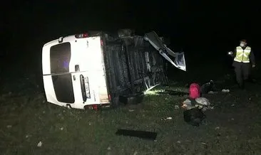 Edirne’de kaçak göçmenleri taşıyan minibüs devrildi: 16 yaralı