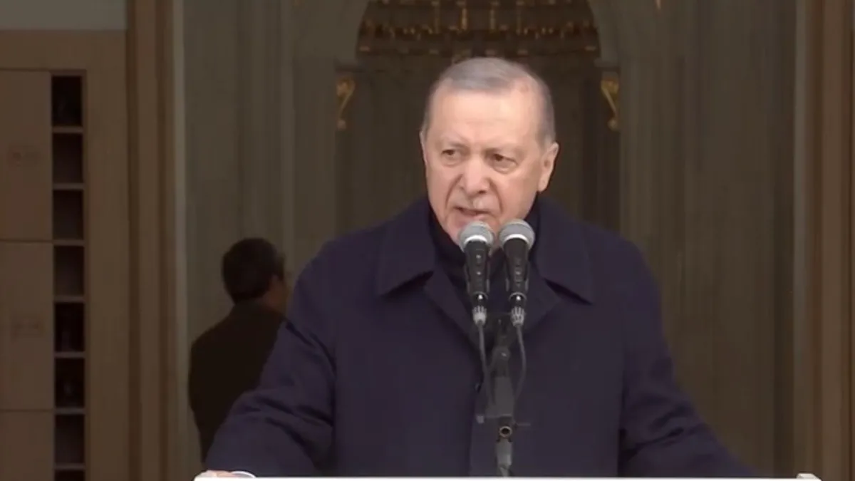 Son dakika | Başkan Erdoğan: Birileri bizleri ruh köklerimizden koparmak istese de değerlerimize sahip çıkacağız Son dakika | Başkan Erdoğan: Birileri bizleri ruh köklerimizden koparmak istese de değerlerimize sahip çıkacağız