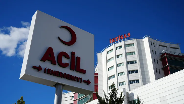 Kırıkkale’de hastaneye operasyon! 2’si doktor 10 kişi gözaltına alındı!