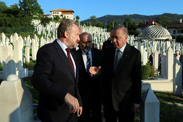 son-dakika-baskan-erdogan-gazetecilerin-sorularini-yanitladi-yunanistana-sert-tepki-biz-anladiklari-dilden-kon-1662714371204.jpg Son dakika: Başkan Erdoğan, gazetecilerin sorularını yanıtladı! Yunanistan'a sert tepki: Biz anladıkları dilden konuşuyoruz