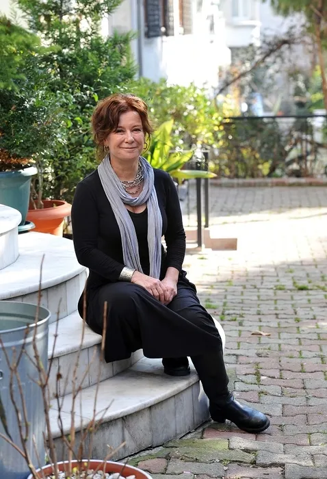 Ezel’in kör annesi Meliha’ydı! Usta oyuncunun değişimine inanamayacaksınız: Meğer kızı da...