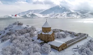 Akdamar Adası her mevsim büyülüyor