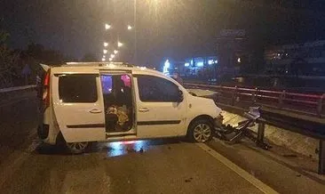 Bursa’da hafif ticari araç bariyerlere çarptı: 1 yaralı