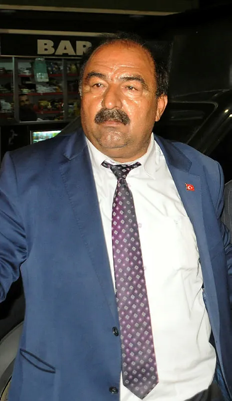 ak-parti-cizre-eski-ilce-baskaninin-kardesi-tahir-guven-silahli-saldirida-olduruldu-1638706040381.jpg