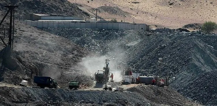 Şili’deki madenciler kurtarılmayı bekliyor