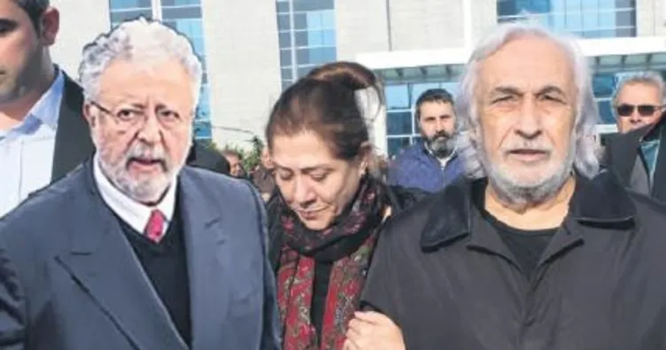 Çirkin sözleri mizah diye savundular