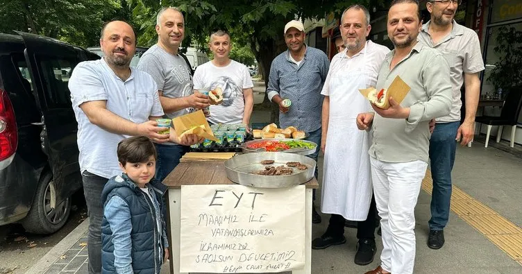 EYT’den emekli oldular sokakta vatandaşa köfte dağıttılar