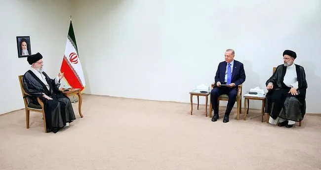 Başkan Erdoğan ile Hamaney görüştü!
