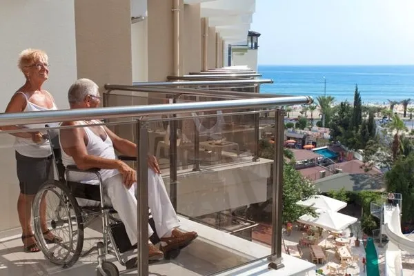Alanya engelsiz koşuda lider