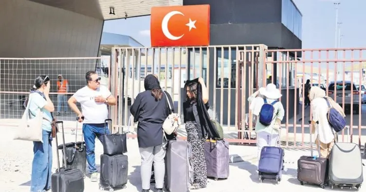 Savaşa rağmen İran’a dönüyorlar