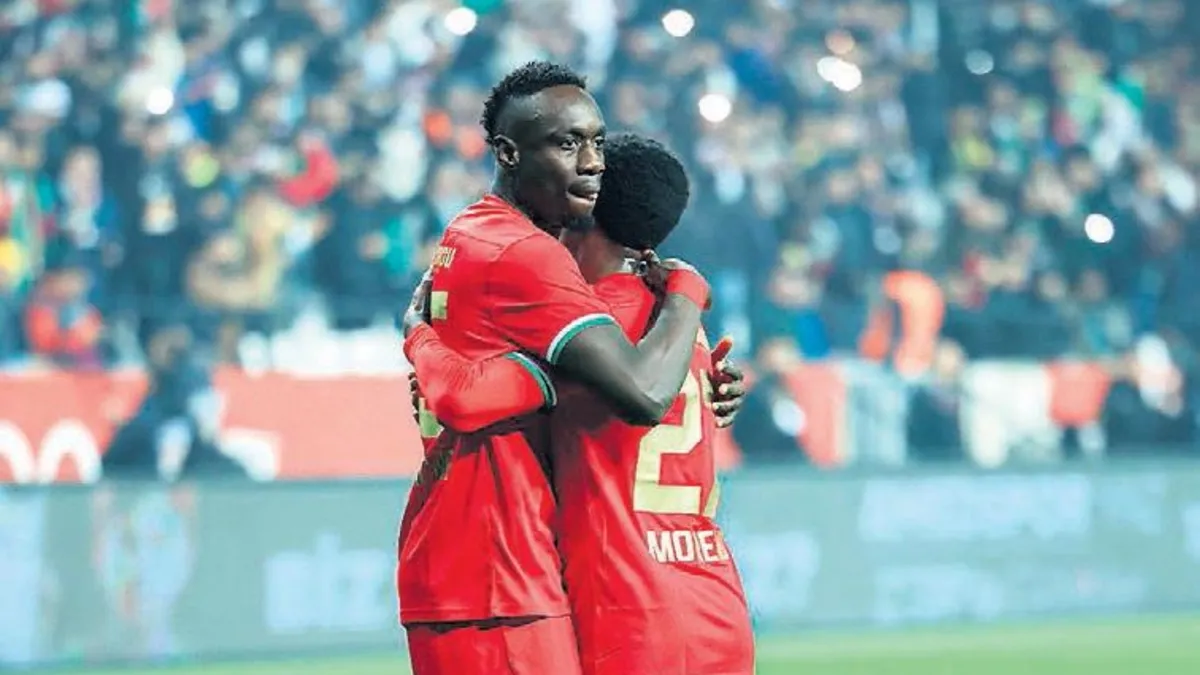 Amed fark attı, zirveyi geri aldı