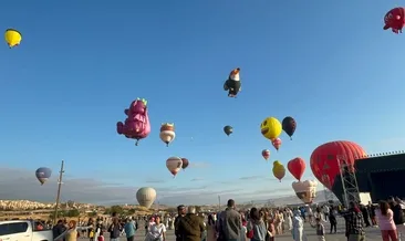 Gökyüzü masala döndü! Kapadokya’da balonlar renk cümbüşü oluşturdu #nevsehir