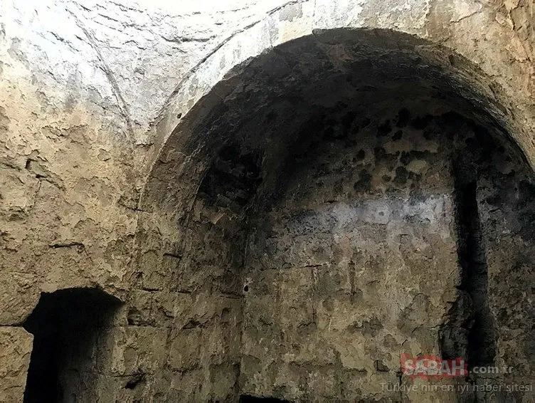 Bitlis Kalesi’nde Osmanlı dönemine ait mezar bulundu