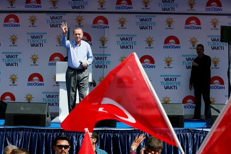 Vatandaşlar Cumhurbaşkanı Erdoğan'ı Isparta'da coşkuyla karşıladı