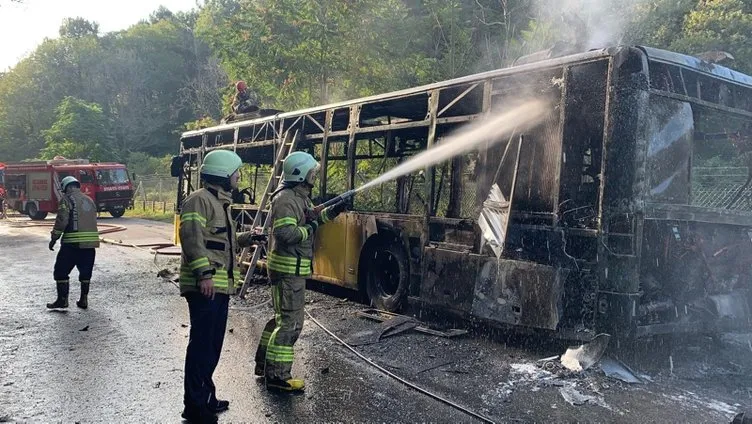 Beykoz’da iett otobüsü alev alev yandı