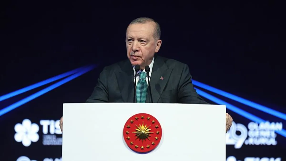 Başkan Erdoğan’dan işverene çağrı: Elinizi taşın altına koyun Başkan Erdoğan’dan işverene çağrı: Elinizi taşın altına koyun