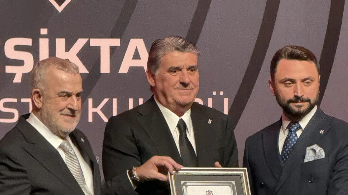 Beşiktaş'ta Serdal Adalı mazbatasını aldı