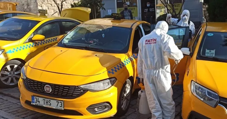 Salgınla mücadele için taksiler ve taksi durakları dezenfekte edildi