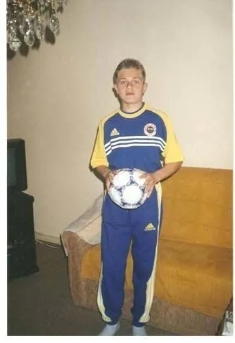 Orkun Kökçü’nün olay fotoğrafı ortaya çıktı! Abisiyle olan fotoğrafı gündem oldu...