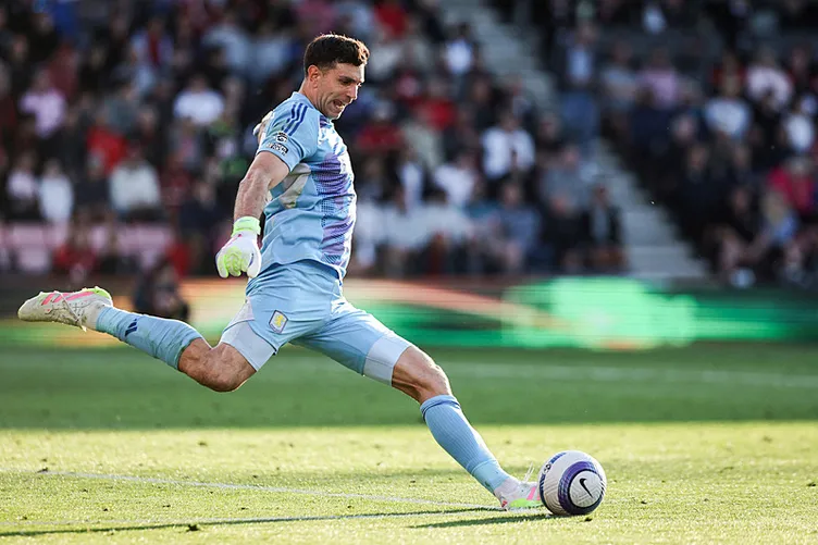 Galatasaray’dan kaleci operasyonu! Muslera’nın veda paylaşımına yorum yaptı…